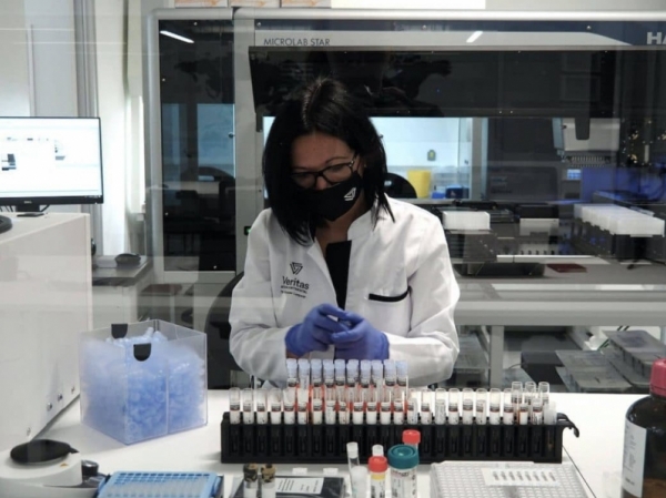 Veritas Intercontinental installa a Barcelona el seu laboratori internacional de genmica avanada 