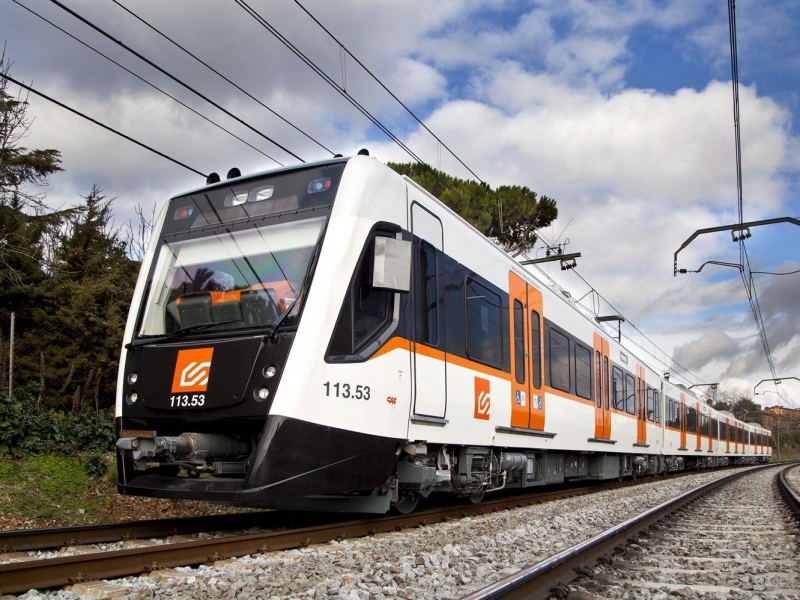 Ferrocarrils promociona la seva oferta turística i la del territori amb la tematització de l'estació de Provença i diversos trens de les línies metropolitanes