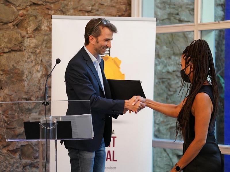 Lela Mélon rep el premi Talent Europa Segle XXI per un estudi sobre sostenibilitat en la indústria de la moda