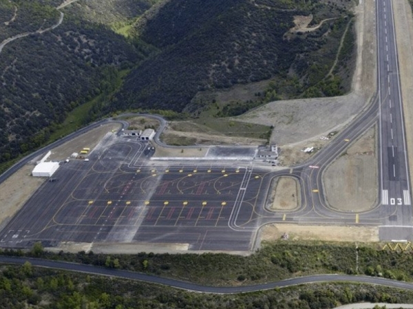 Andorra i Catalunya s'alien per impulsar l'aeroport de La Seu d'Urgell